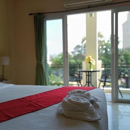 Aura Inn Rooms Pattaya Dış mekan fotoğraf