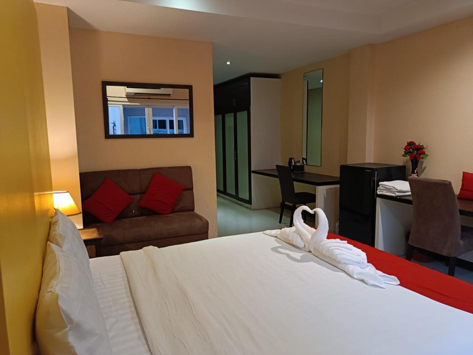 Aura Inn Rooms Pattaya Dış mekan fotoğraf