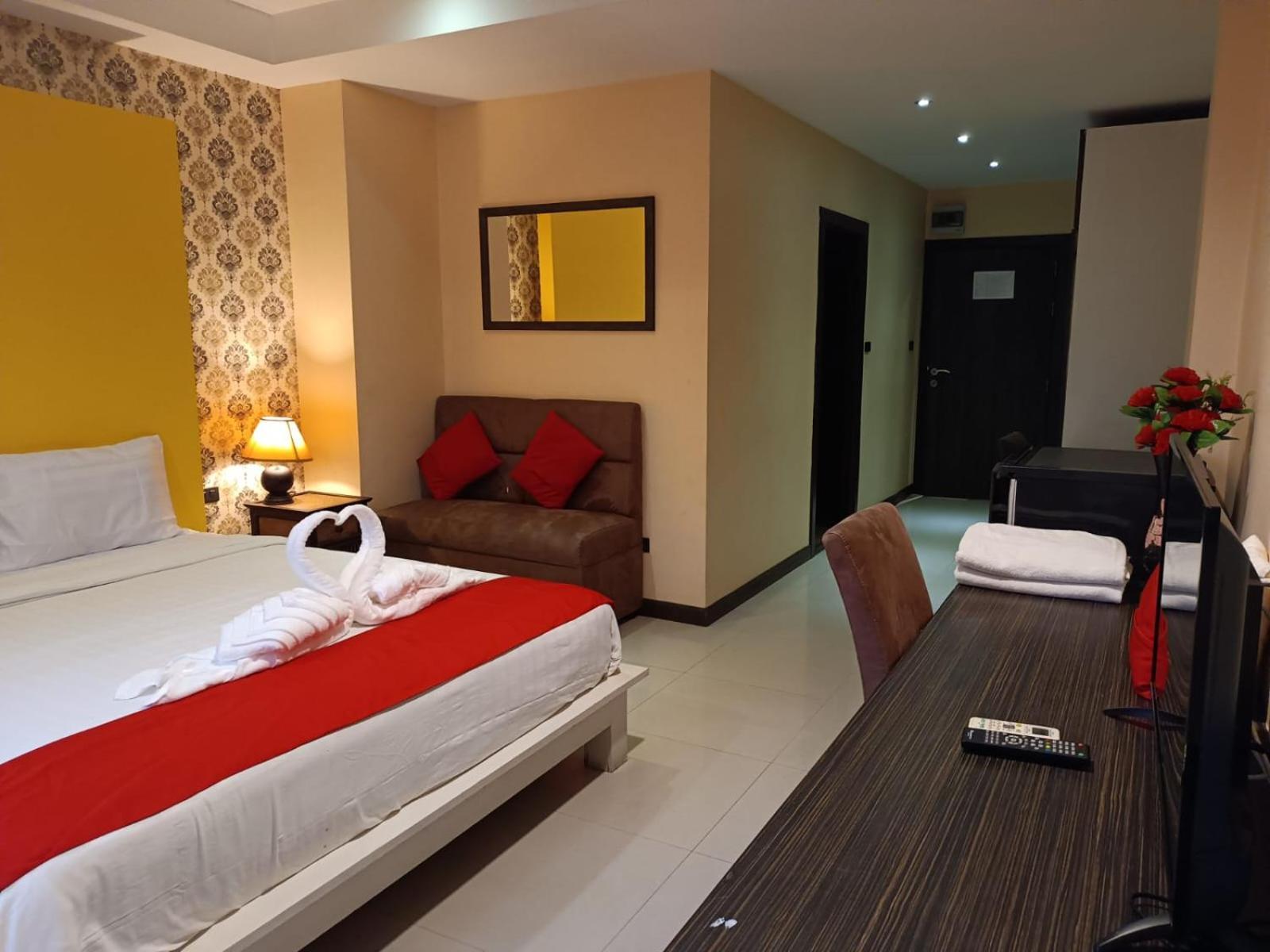 Aura Inn Rooms Pattaya Dış mekan fotoğraf